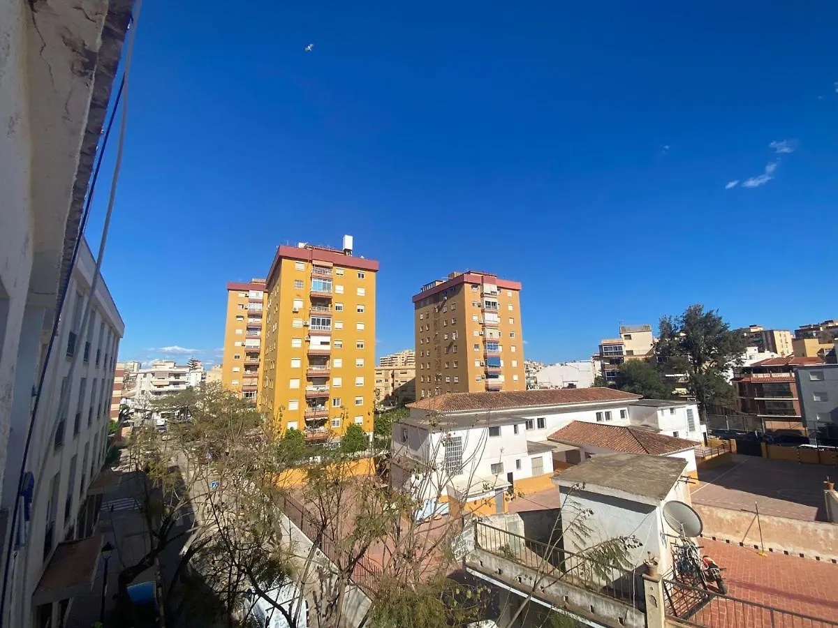 AMPLIO y CÉNTRICO APARTAMENTO CON APARCAMIENTO GRATUITO ALREDEDOR Fuengirola 0*,  España