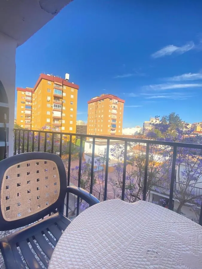 AMPLIO y CÉNTRICO APARTAMENTO CON APARCAMIENTO GRATUITO ALREDEDOR Fuengirola España