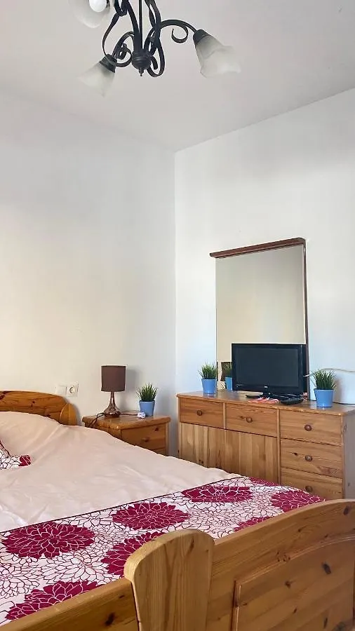 AMPLIO y CÉNTRICO APARTAMENTO CON APARCAMIENTO GRATUITO ALREDEDOR Fuengirola 0*,  España
