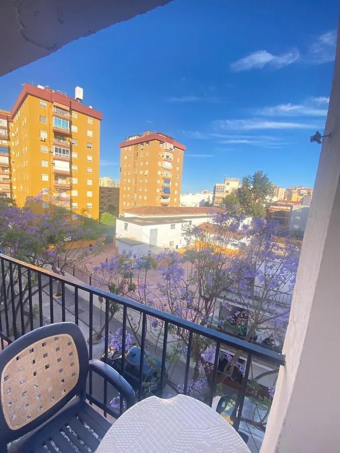 AMPLIO y CÉNTRICO APARTAMENTO CON APARCAMIENTO GRATUITO ALREDEDOR Fuengirola