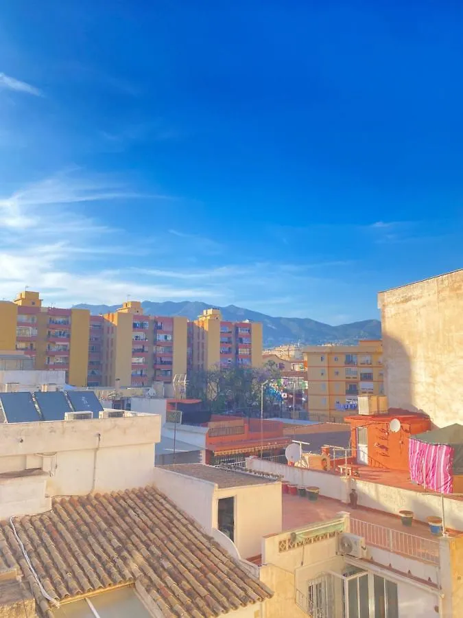 AMPLIO y CÉNTRICO APARTAMENTO CON APARCAMIENTO GRATUITO ALREDEDOR Fuengirola 0*,